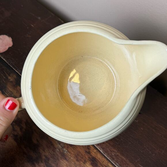 Vintage FiestaWare Pale Yellow 2 Pint Ring Handled Pitcher Jug HLC 1937-1951 - Picture 3 of 7